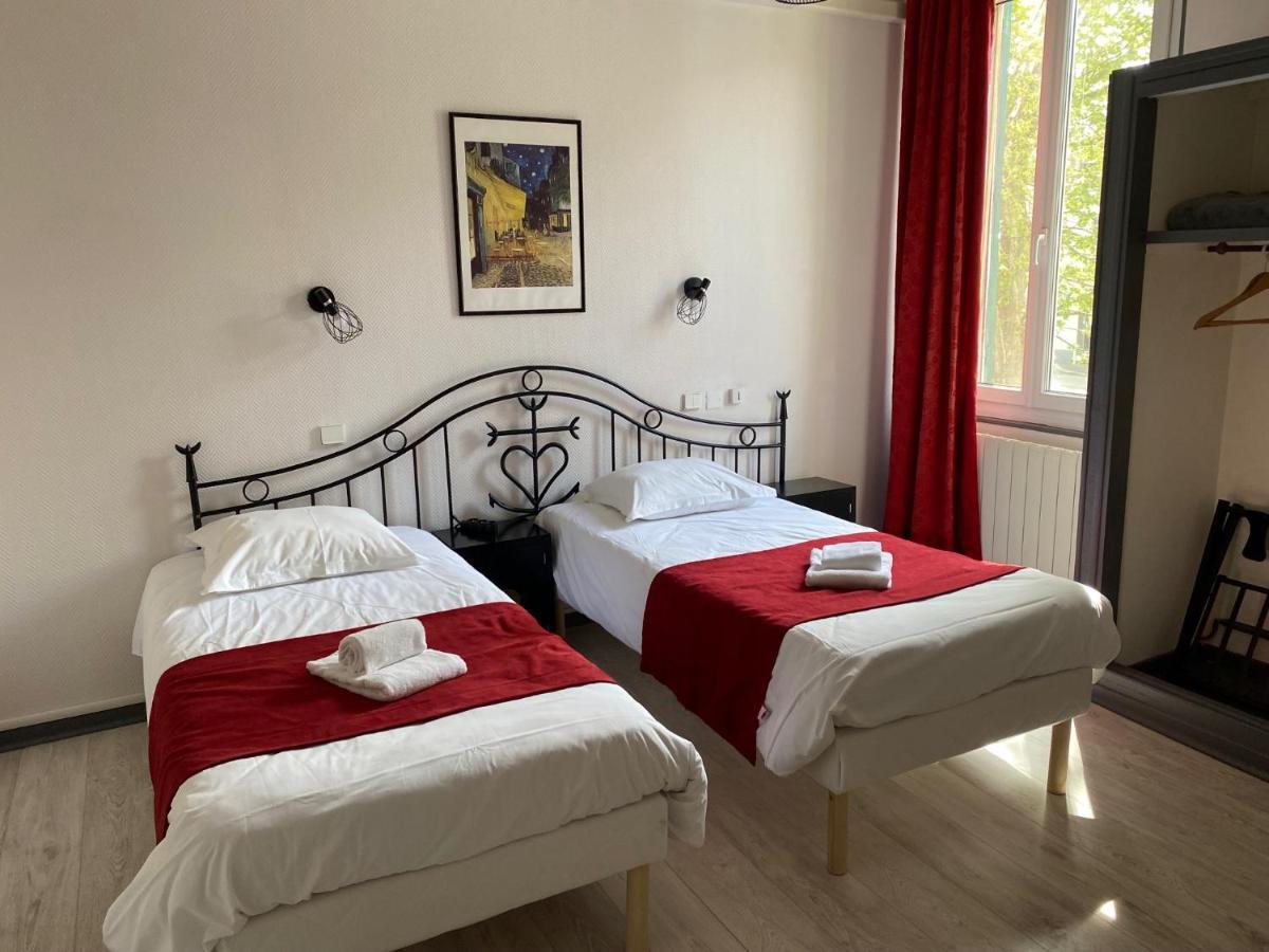 Hostellerie De La Source Arles Exterior photo