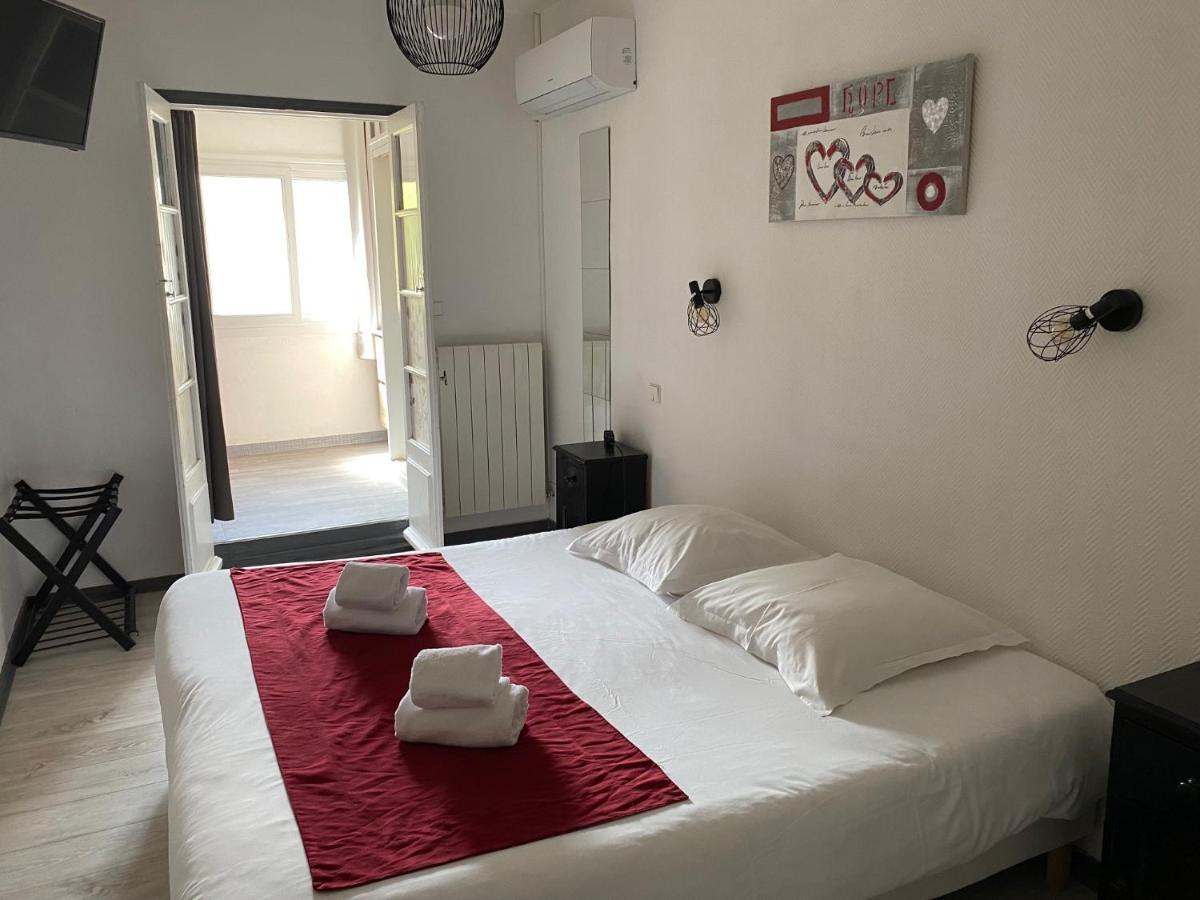 Hostellerie De La Source Arles Exterior photo